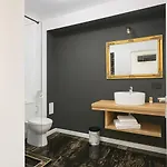 Casa Maxim בית הארחה 3*