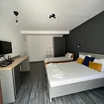 בית הארחה Casa Maxim 3*