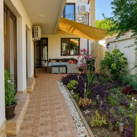 Casa Maxim 3* אפורי נורד