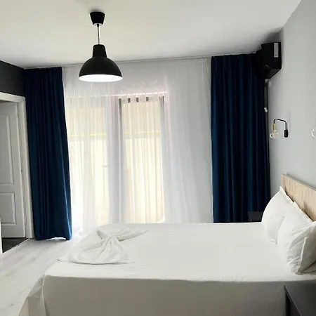 Casa Maxim Πανσιόν 3*