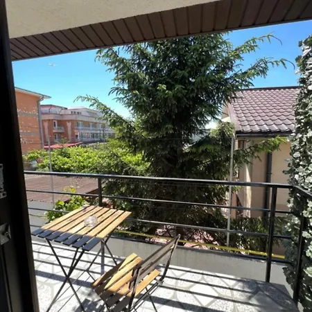 Πανσιόν Casa Maxim 3*